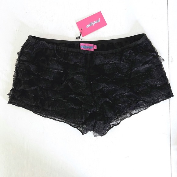 Edikted Ruffled Lace Shorts Black Julianna Hot Pants Bloomer High Waisted NWT - Picture 2 of 7